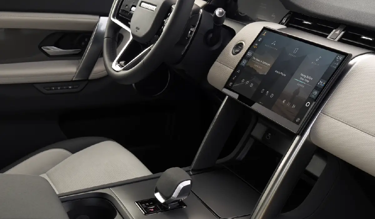 Land Rover - Discovery Sport R-Dynamic SE D200 - Car Rentals Near me - Used Cars Near me - Exclusive Concierge Club.webp